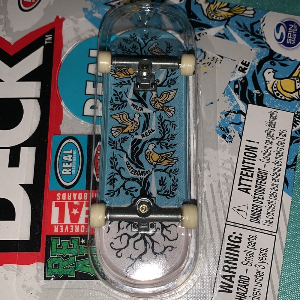 Tech Deck Wair Fingerboard Skateboard with Birds